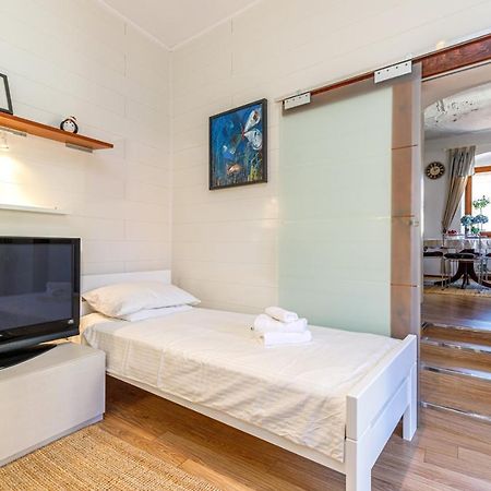 Two Bedroom Apartment La Mer Porec Bagian luar foto