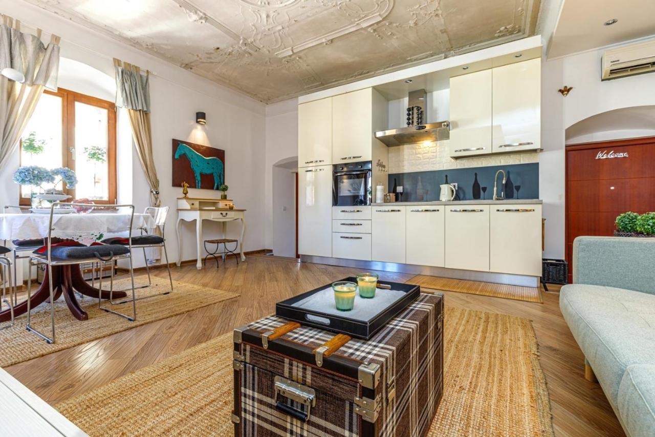Two Bedroom Apartment La Mer Porec Bagian luar foto