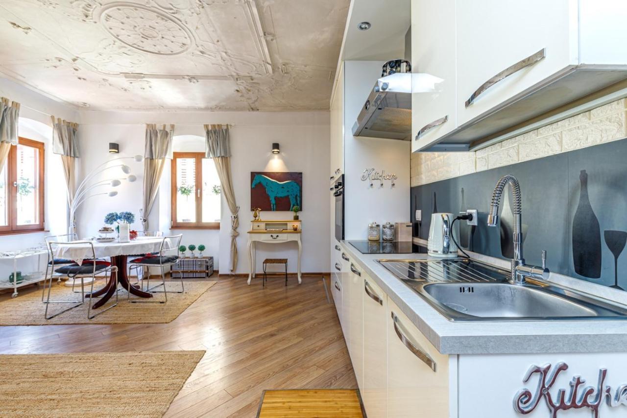 Two Bedroom Apartment La Mer Porec Bagian luar foto