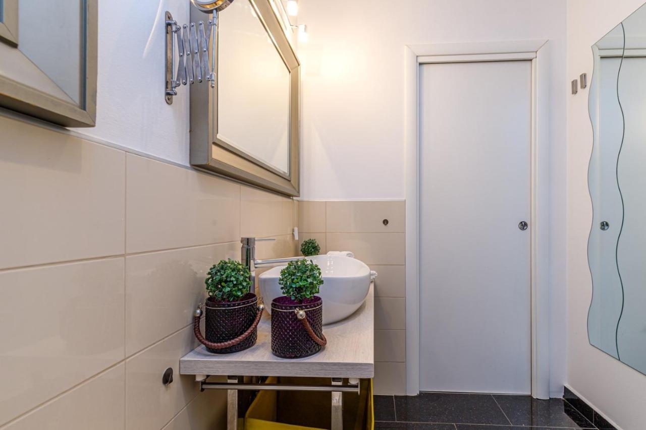 Two Bedroom Apartment La Mer Porec Bagian luar foto