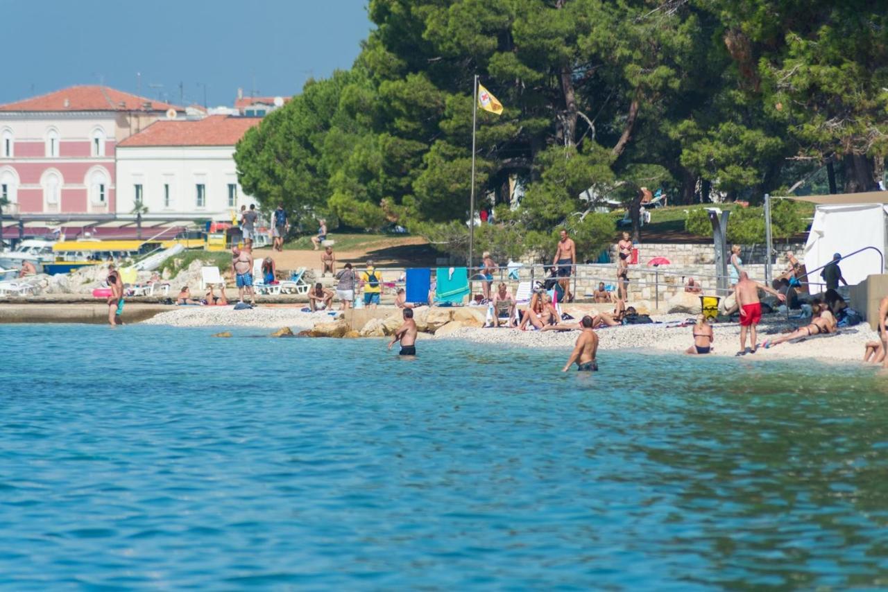 Two Bedroom Apartment La Mer Porec Bagian luar foto